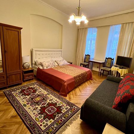 Stara Louka Apartments Karlovy Vary Luaran gambar